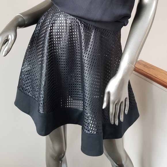 Black Plather Skirt - Picture 2 of 3